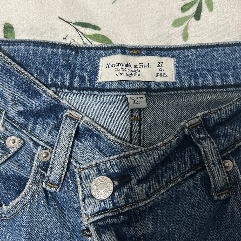 Classic Blue Women's Jeans - Picture 2 of 6